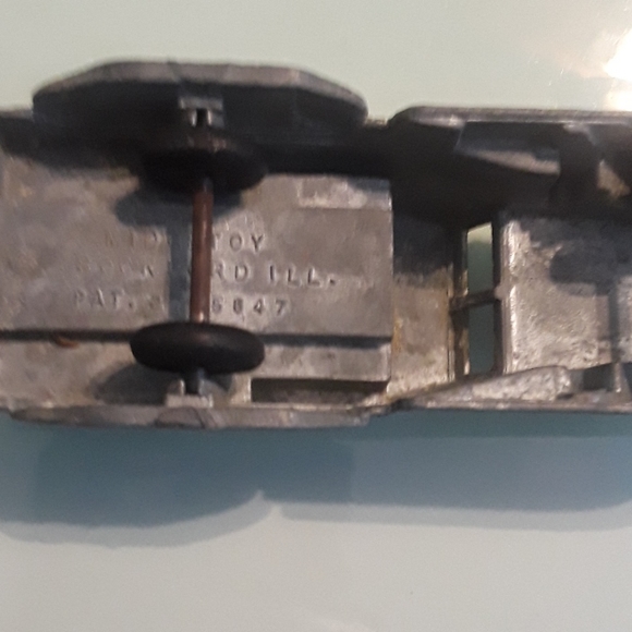 Toy - Picture 3 of 5